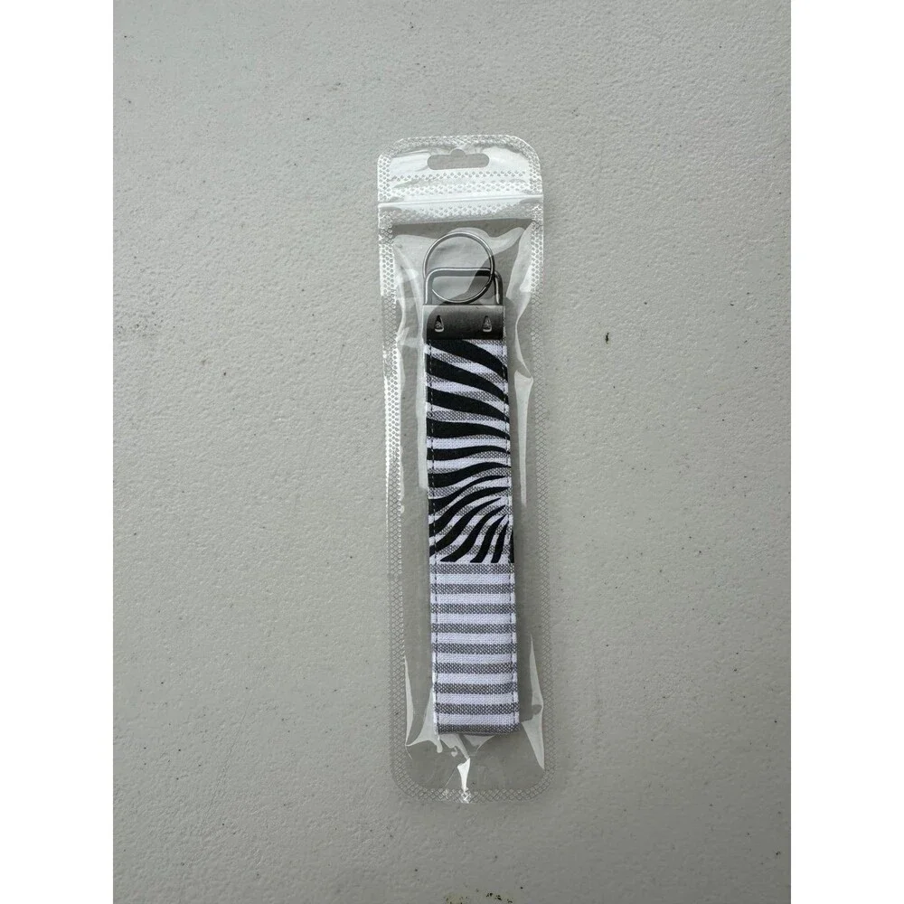 NWOT Handmade Sig Zane Hawaiian Liko Lehua Stripe Key Fob